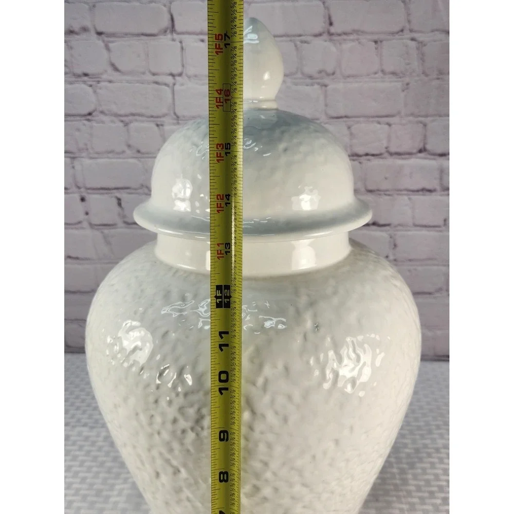 Very Large Ginger Jar Temple Jar Urn Asian Decor Mantle Piece White NWOT - Picture 3 of 7